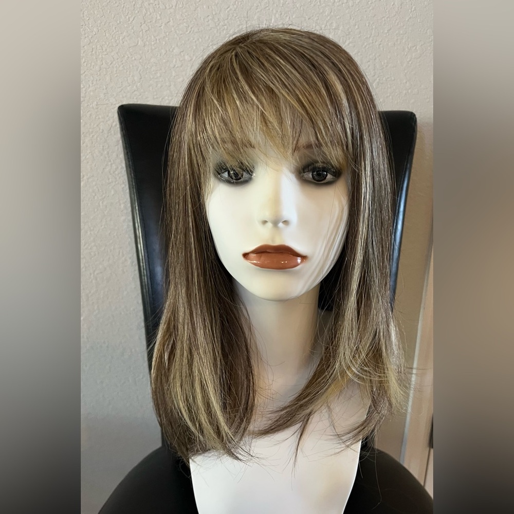 Hairdo Long and Straight
R11s+ Glazed Mocha